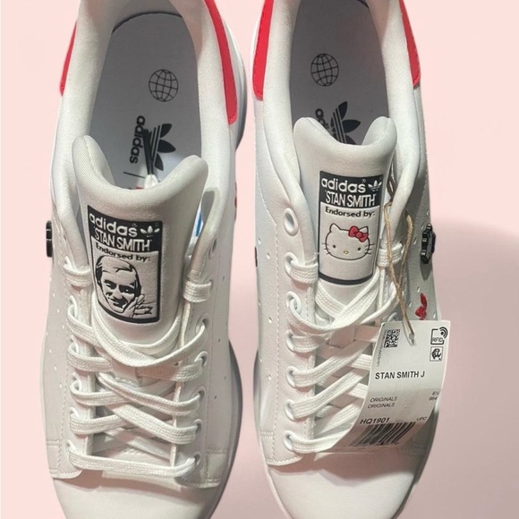 Adidas White with Hello Kitty design Sneakers Classic Style - Picture 4 of 7